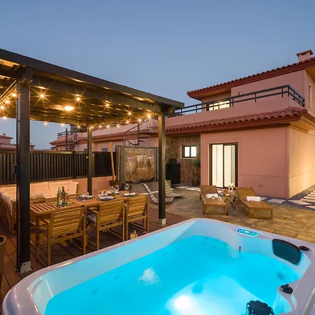 فيلة Giraud I - Luxurious Secluded Next To The Sea *