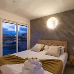Giraud I - Luxury Modern Next To The Sea With Jacuzzi & Pool