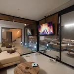Giraud I - Luxury Modern Next To The Sea With Jacuzzi & Pool וילה *
