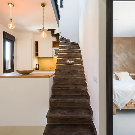 Giraud I - Luxurious Secluded Next To The Sea * ラハレス